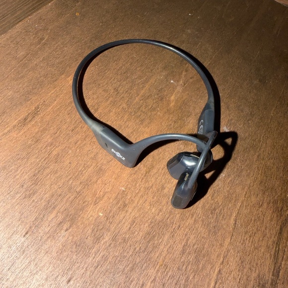 Shokz Model: S810 - Picture 2 of 2